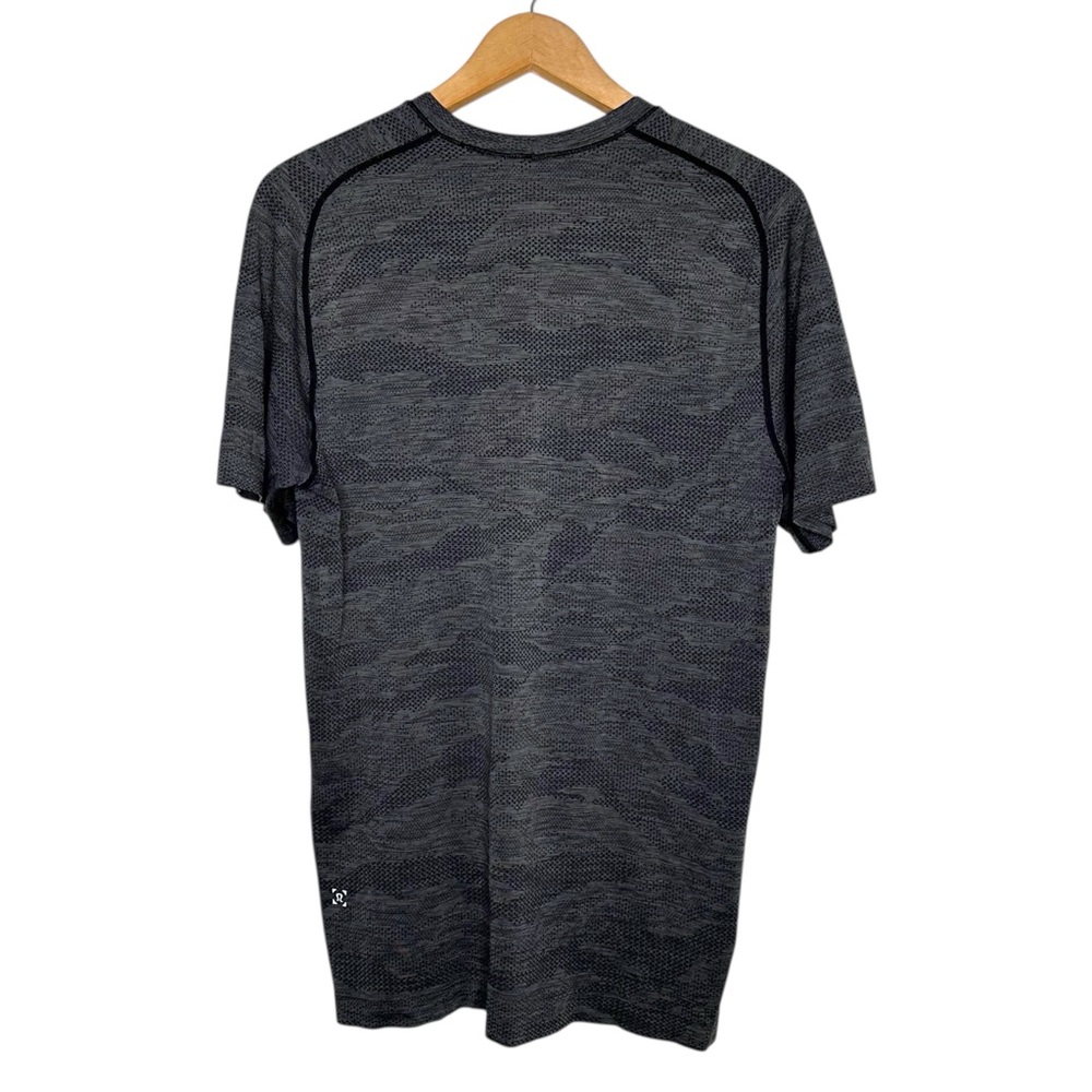 Lululemon Metal Vent Tech T shirt - Picture 5 of 7